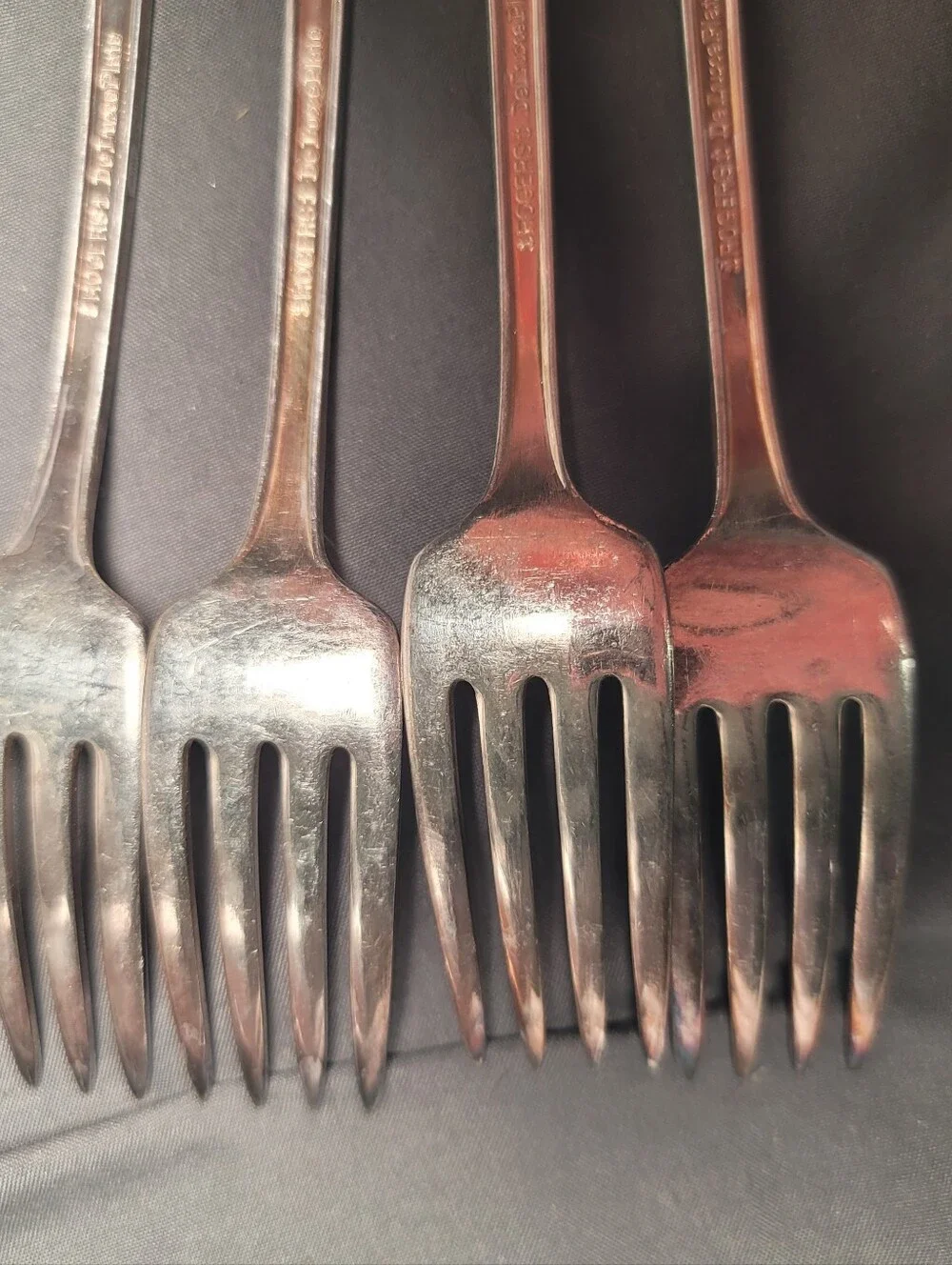 Vintage Wm Rogers Silver Plated Mountain Rose Dinner Forks. Set of 4
